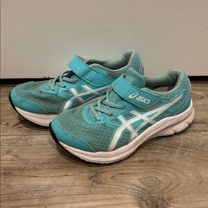 Big Girls 2 ASICS Kids Teal and White Sneakers